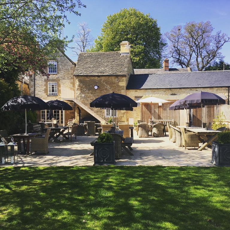The Wychwood Inn Shipton under Wychwood Dış mekan fotoğraf