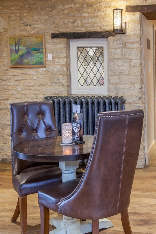 The Wychwood Inn Shipton under Wychwood Dış mekan fotoğraf