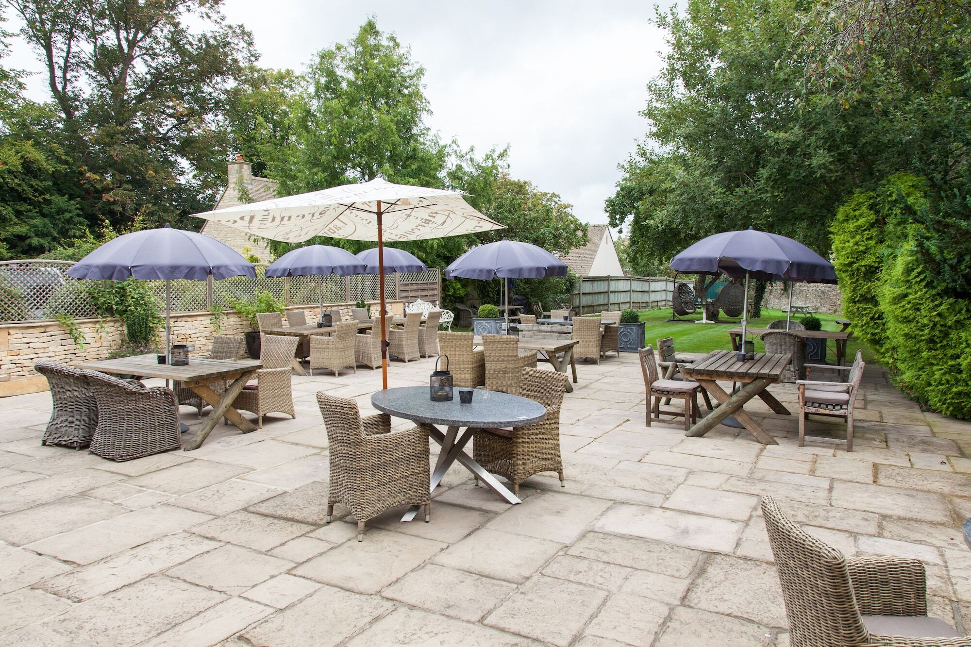 The Wychwood Inn Shipton under Wychwood Dış mekan fotoğraf